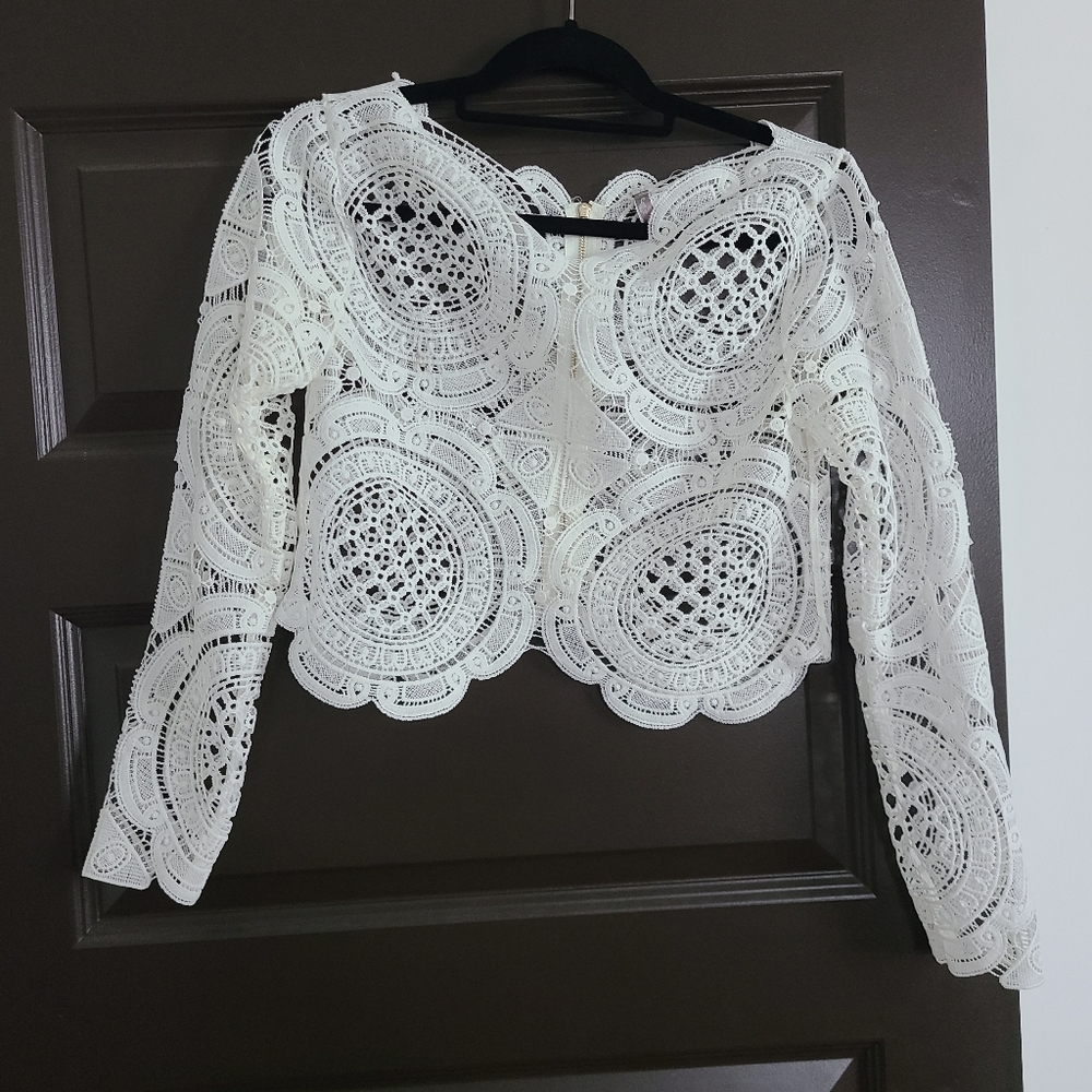 Cropped Lace Long Sleeve Top Size Small